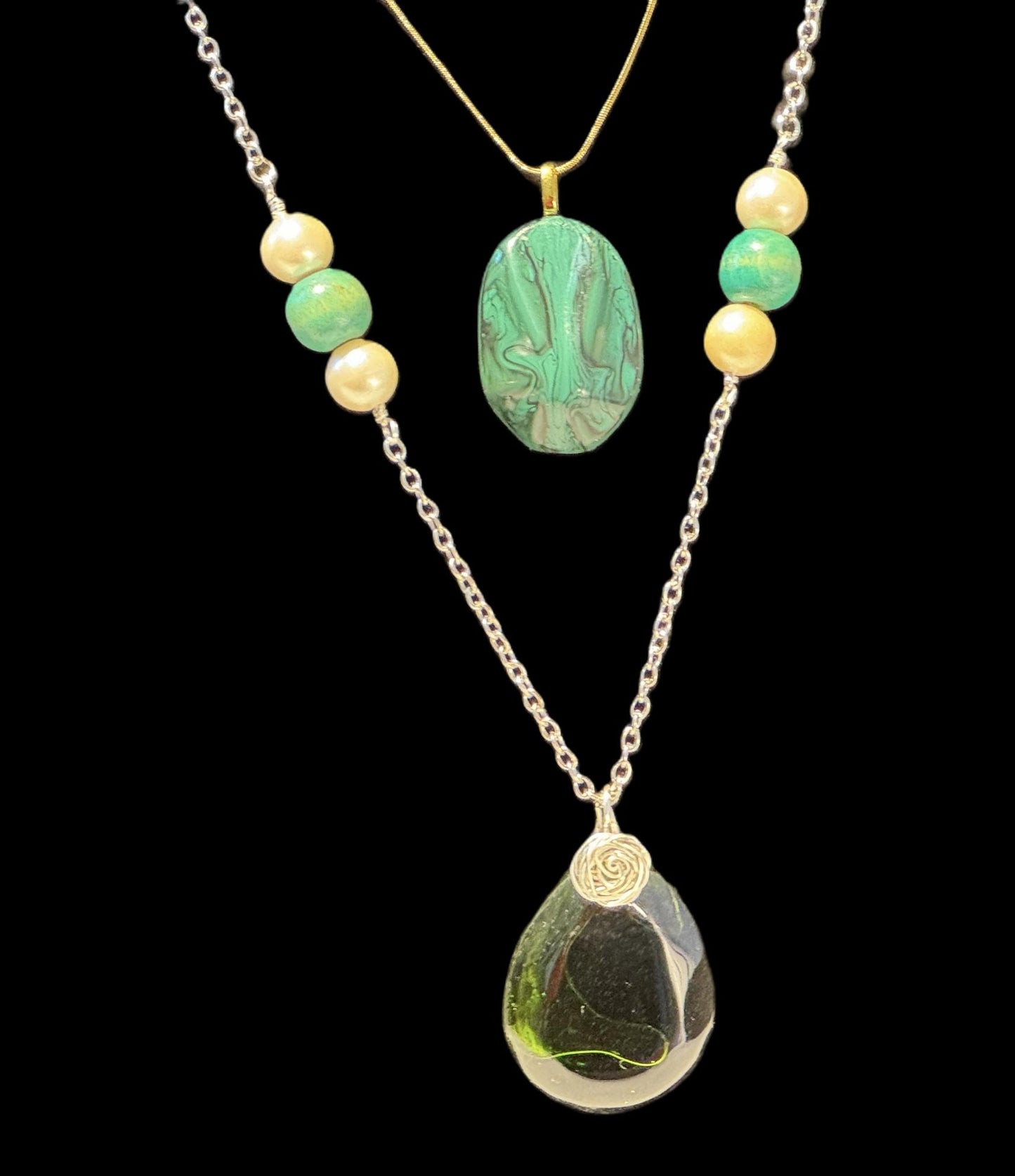"Luxury in every detail" - Mixed metal necklace set