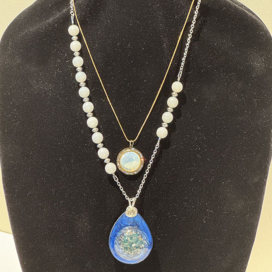 “A duet of shimmer and sophistication” - Mixed metal necklace set